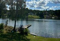 Sjöställe med sjöutsikt och 30 meter till egen brygga/strand