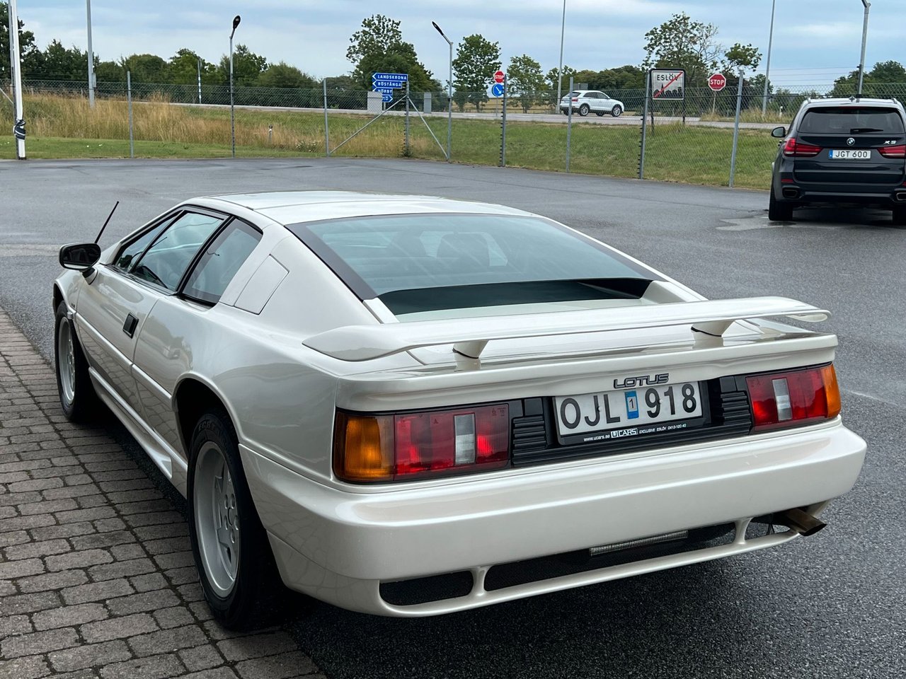 Lotus Esprit SE 2.2 Manuell, 5-trinn, 268hk, 1990