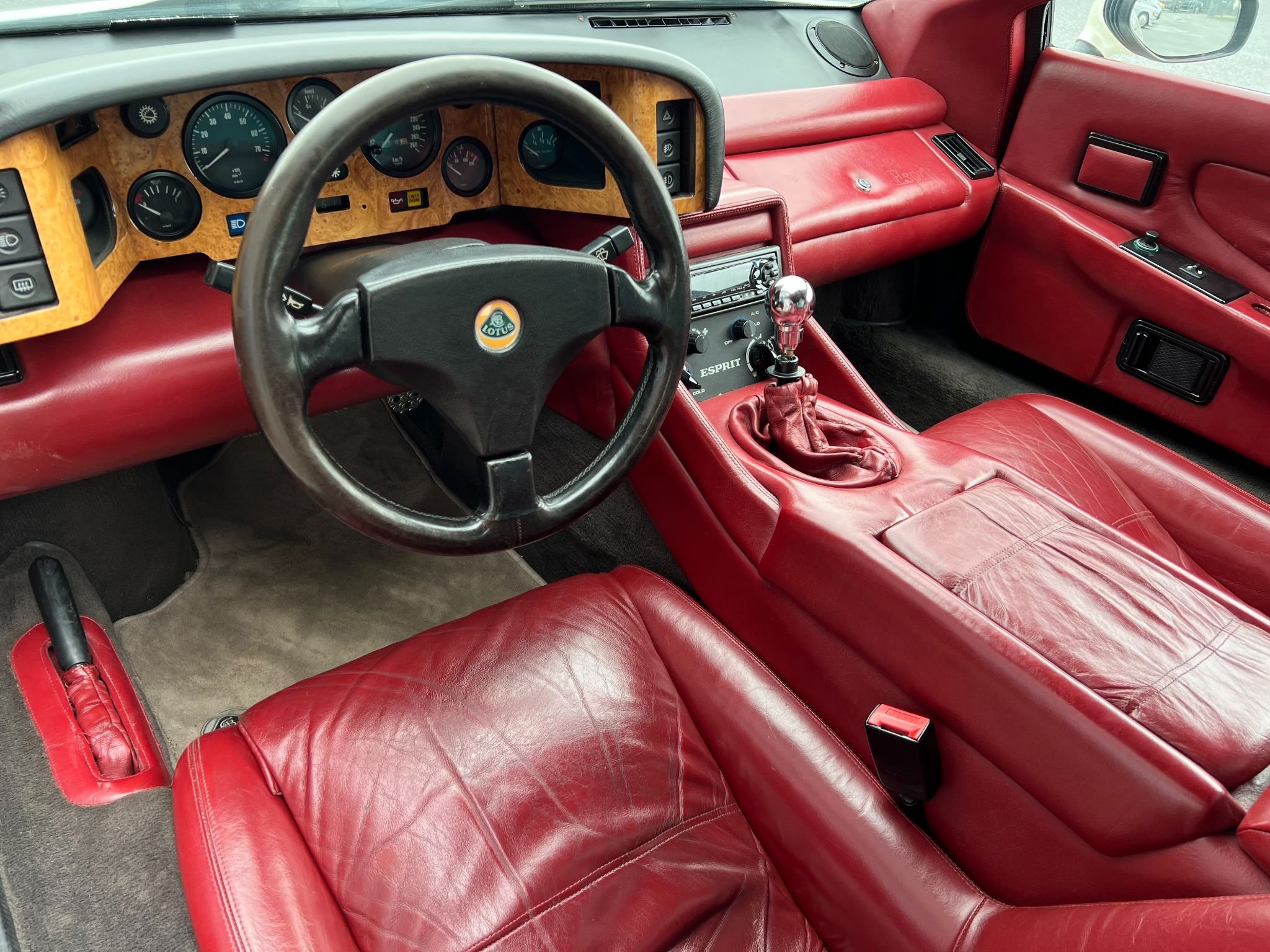 Lotus Esprit SE 2.2 Manuell, 5-trinn, 268hk, 1990