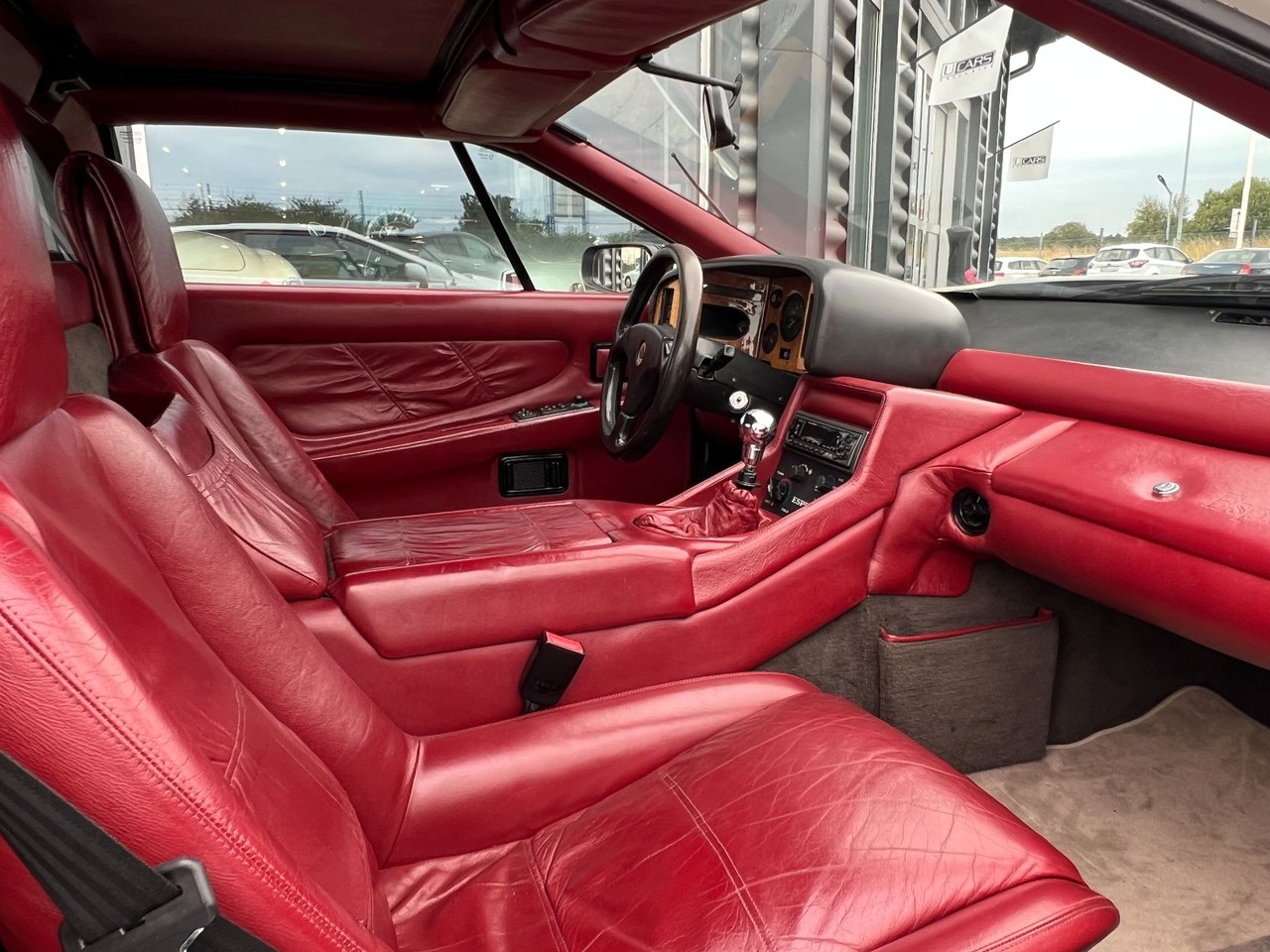 Lotus Esprit SE 2.2 Manuell, 5-trinn, 268hk, 1990