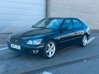 Lexus IS 200 2.0 automat /ny besiktad /ny servad 155 hk