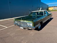 Chrysler New Yorker Brougham Sedan 7.2 V8 TorqueFlite