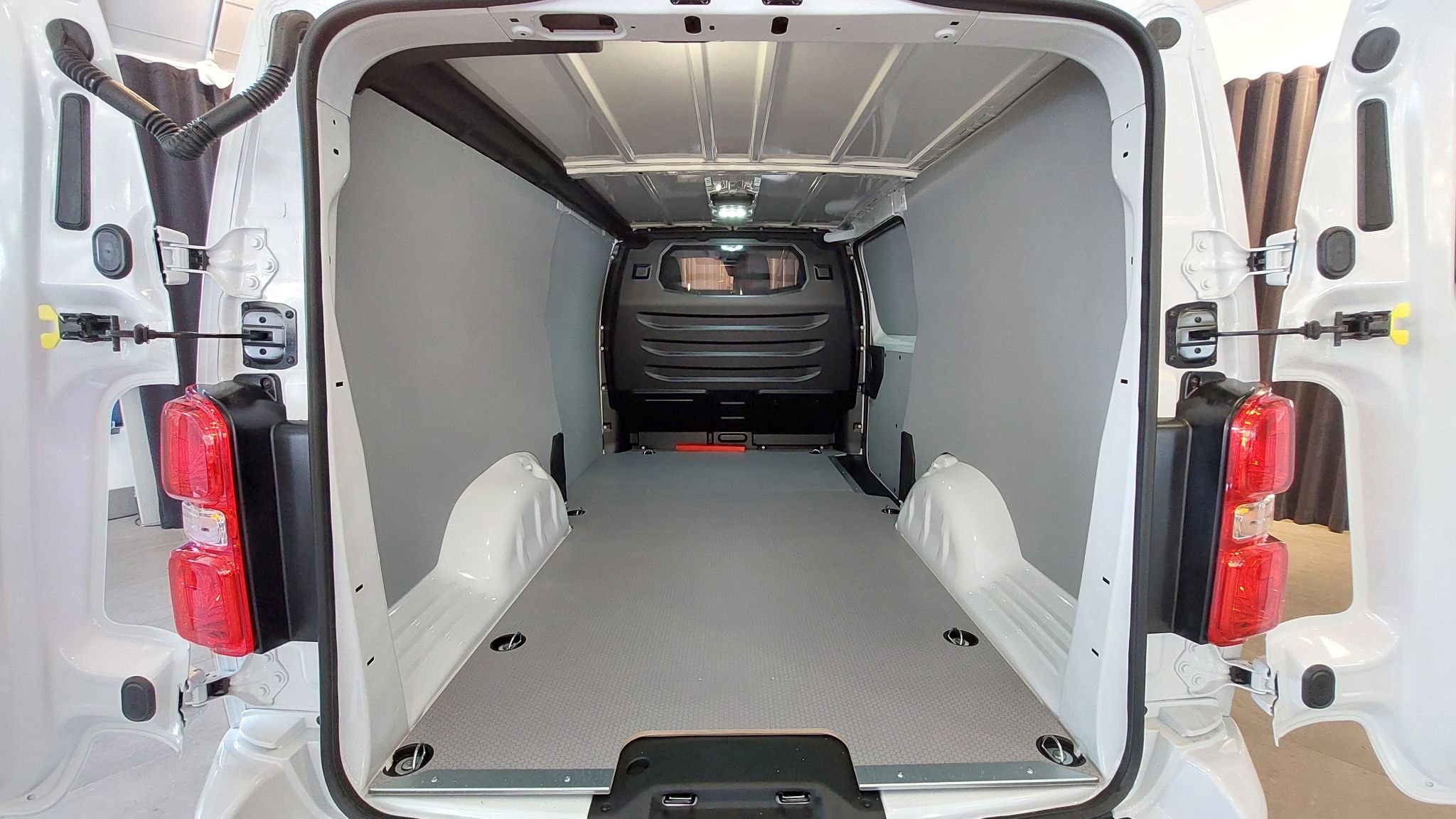 Citroën Jumpy Van Long 2.0 BlueHDi EAT, 177hp, 2024