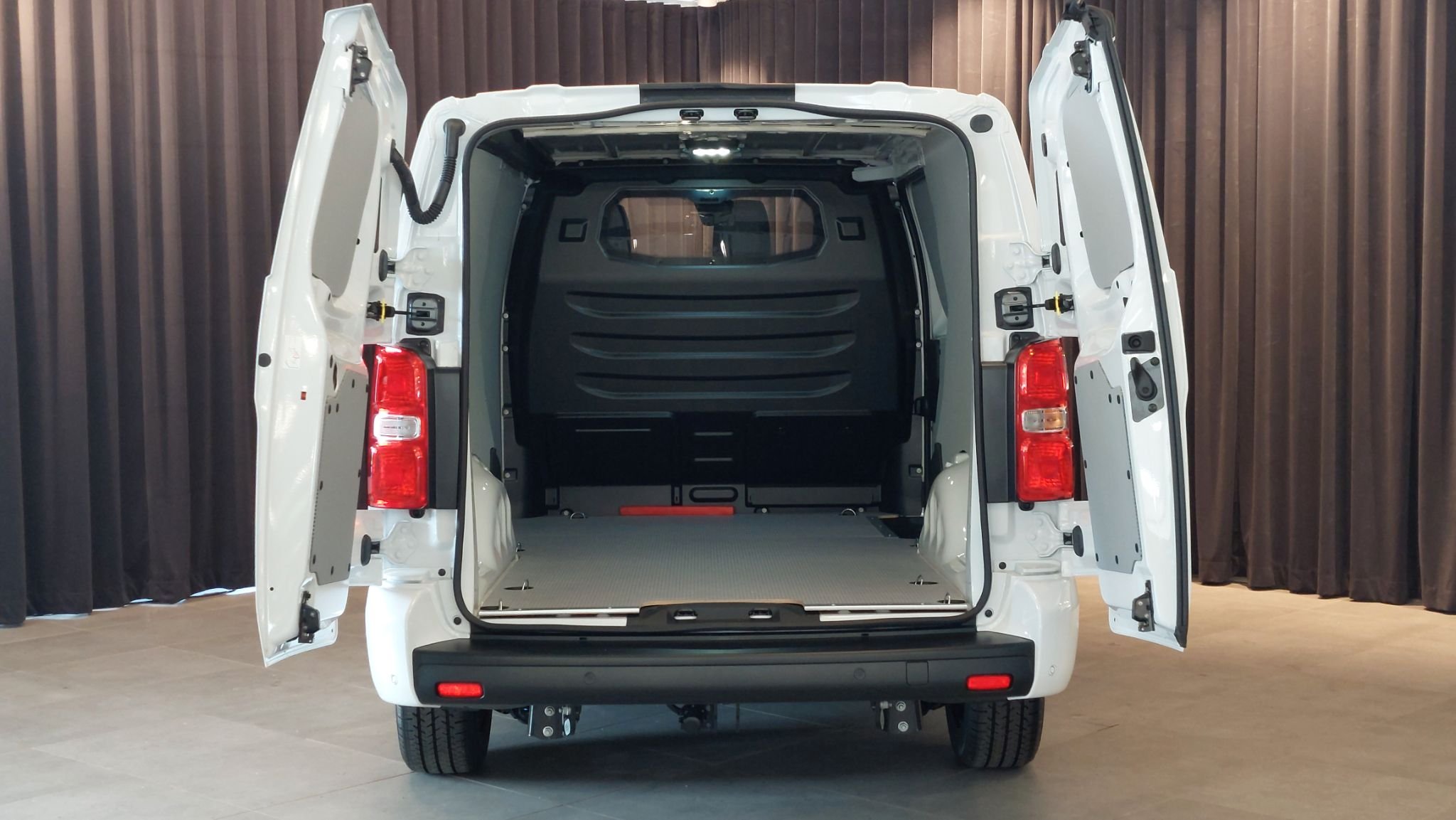 Citroën Jumpy Van Long 2.0 BlueHDi EAT, 177hp, 2024