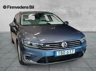 Volkswagen Passat Sportscombi GTE 218 Hk *Läder/Drag/V-Hjul/