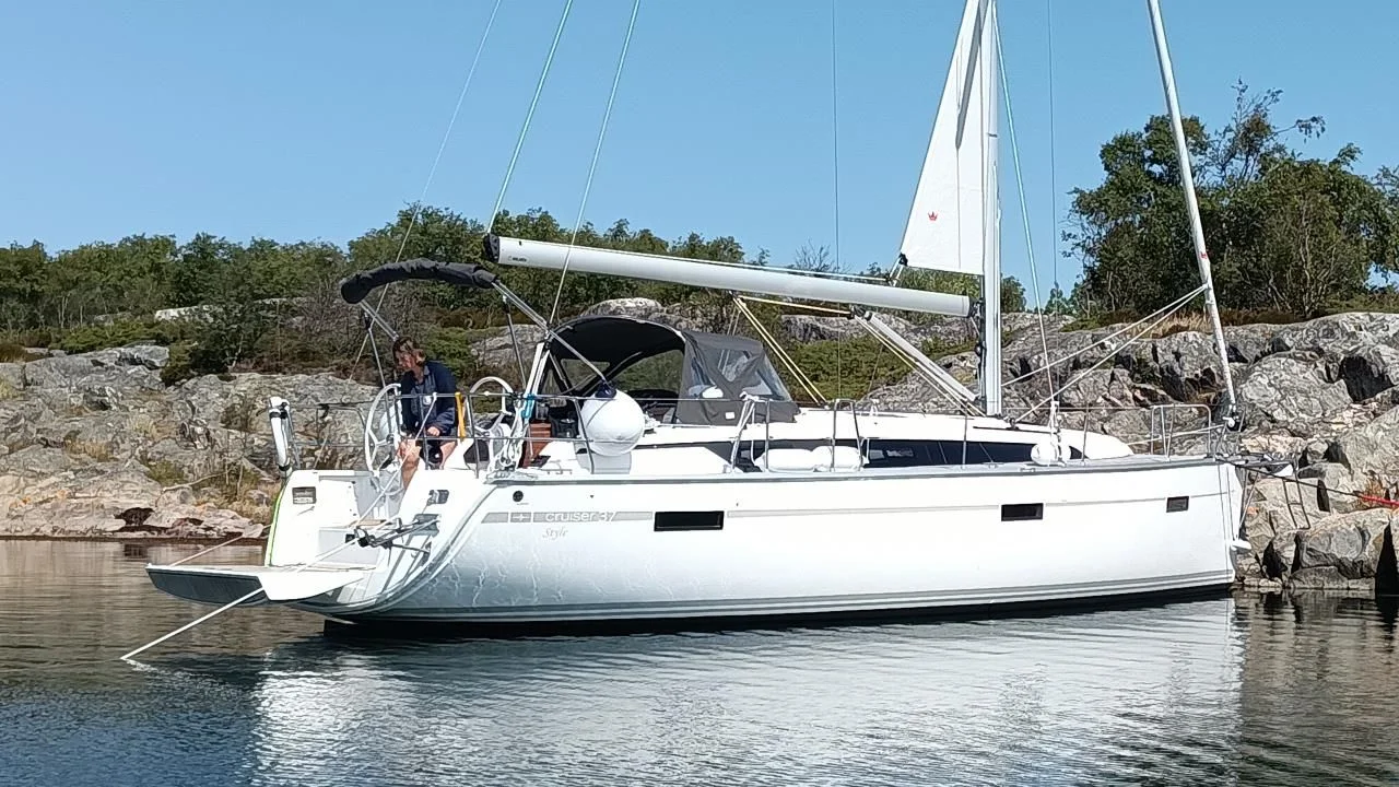 Bavaria 37 C Style -2023. Volvo Penta D1-30. Nyskick! image