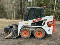 BOBCAT S100 MED REDSKAP OCH FÅ TIMMAR