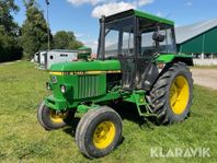 Traktor John Deere 2140