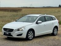 Volvo V60 D2 Momentum | NYBES | KAMREM BYT