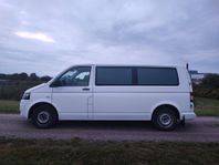 Volkswagen Caravelle 2.0 CNG 115hk | Drag | Sv-Såld | 8 Sits