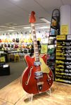 Begagnad Fender Coronado från 1966 i färgen Candy Apple Red