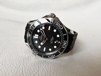 Omega Seamaster Diver 300 med svart tavla 2021