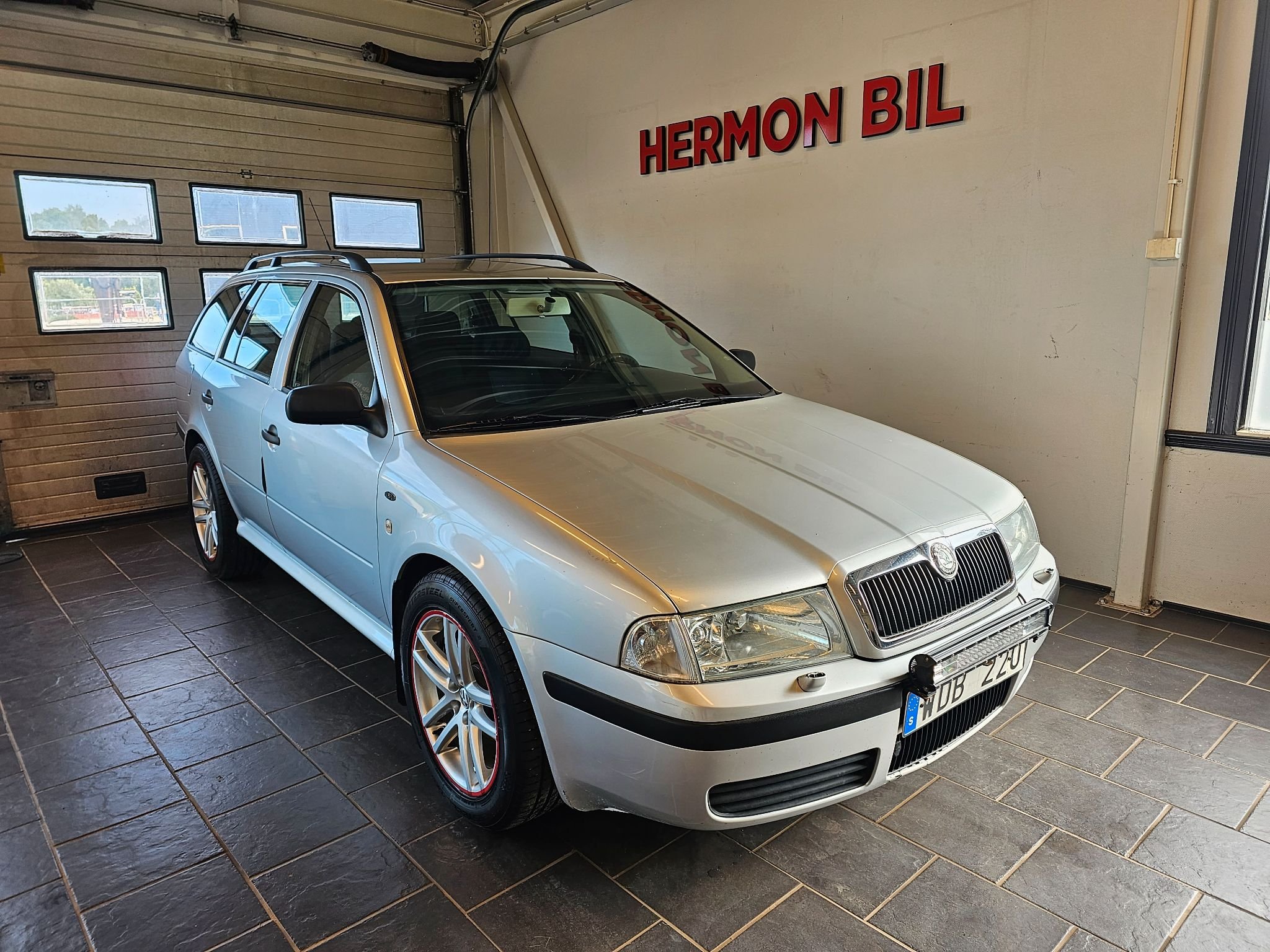 Škoda Octavia Tour Combi 1.6 MPI Manual, 102hp, 2004
