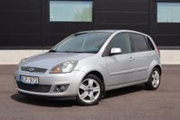 Ford Fiesta 5-dörrar 1.4 Automat / Endast 9891 Mil / Nybes