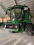 John Deere S 670