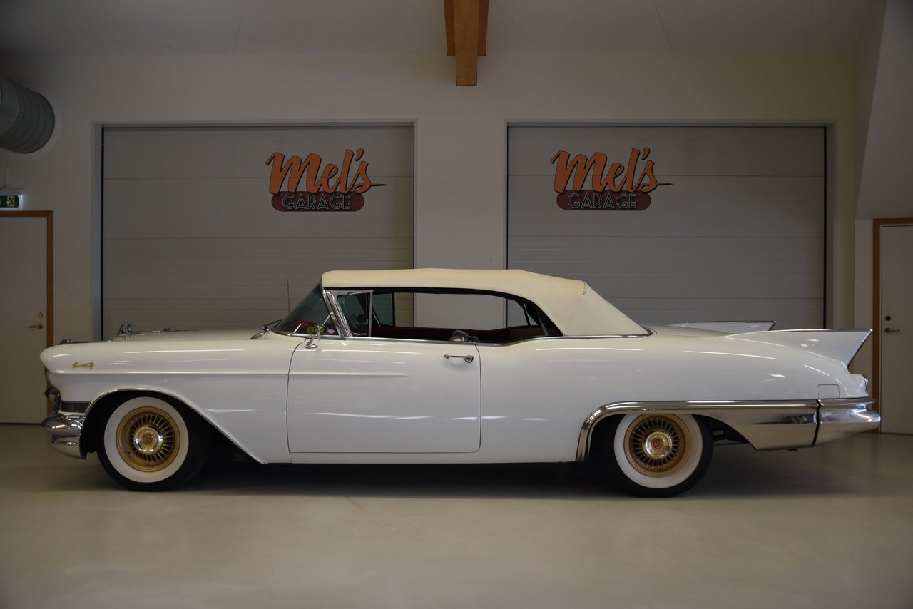 Cadillac Eldorado Biarritz Co...