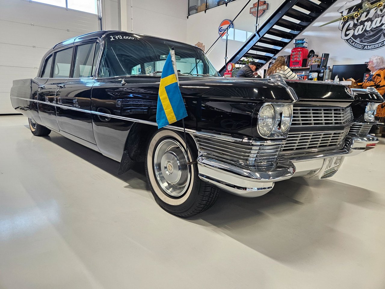 Cadillac Fleetwood Seventy-Fi...