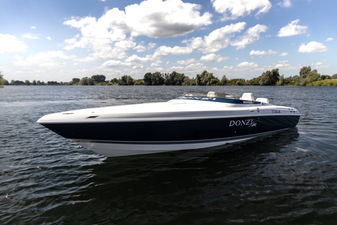 Donzi 27 ZR V8 Formula Founta...