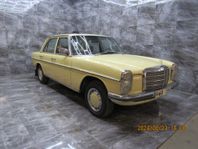 Mercedes-Benz W114 230, 6 Automatisk Svensksåld Låga Mil