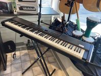 Begagnat stagepiano Roland RD-150