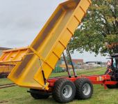 MÖRE KÄRRA DUMPERKÄRRA STENDUMPER.