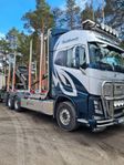 Volvo FH16 750 timmerbil med kran