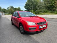 Ford Focus 5-dörrars 1.6 Nybesiktad   825kr/24mån Räntefritt