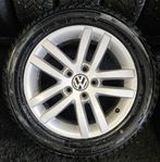 Volkswagen CADDY/GOLF/SHARAN/TOURAN 16 tum med dubbdäck