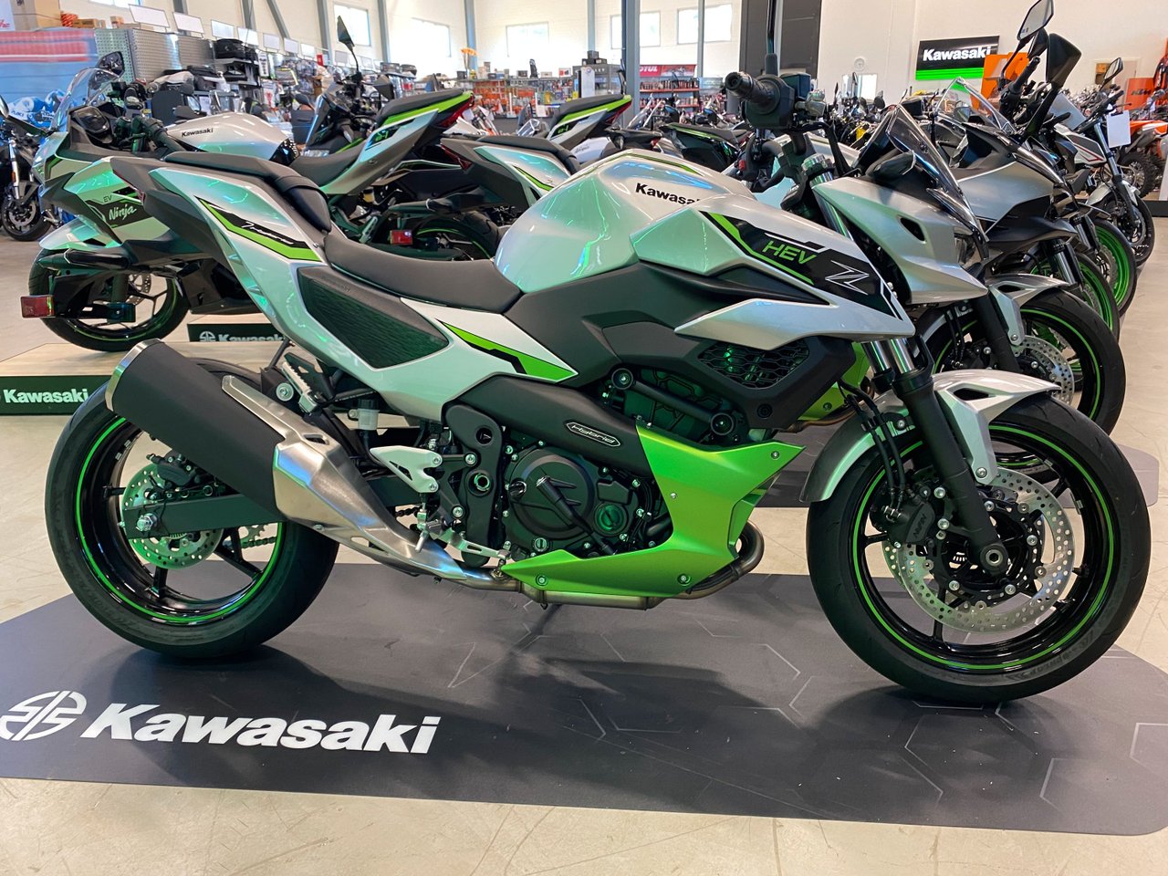 Kawasaki Z7 Hybrid HEV "omgåe...