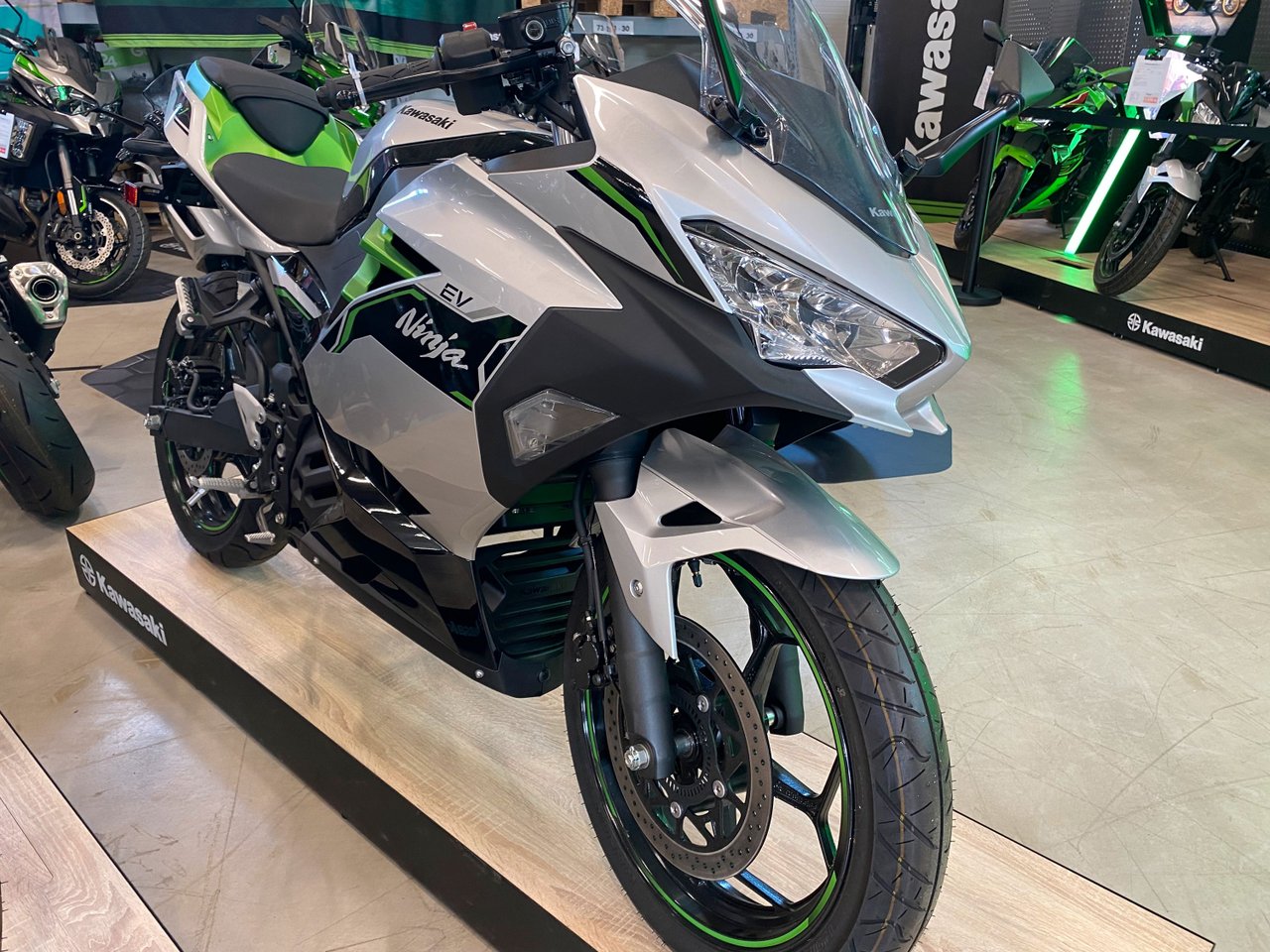 Kawasaki Ninja E-1 "För omgåe...