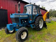 Traktor Ford 6700 2WD med snöslunga