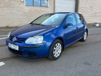 Volkswagen Golf 5-dörrar 1.6 Euro 4/lågmil/ 102 hk