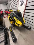 Ski-Doo MXZ Competition 850 Turbo R 137 Momsad *Köp online*