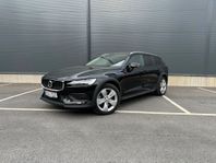 Volvo V60 Cross Country B4 AWD Geartronic Momentum