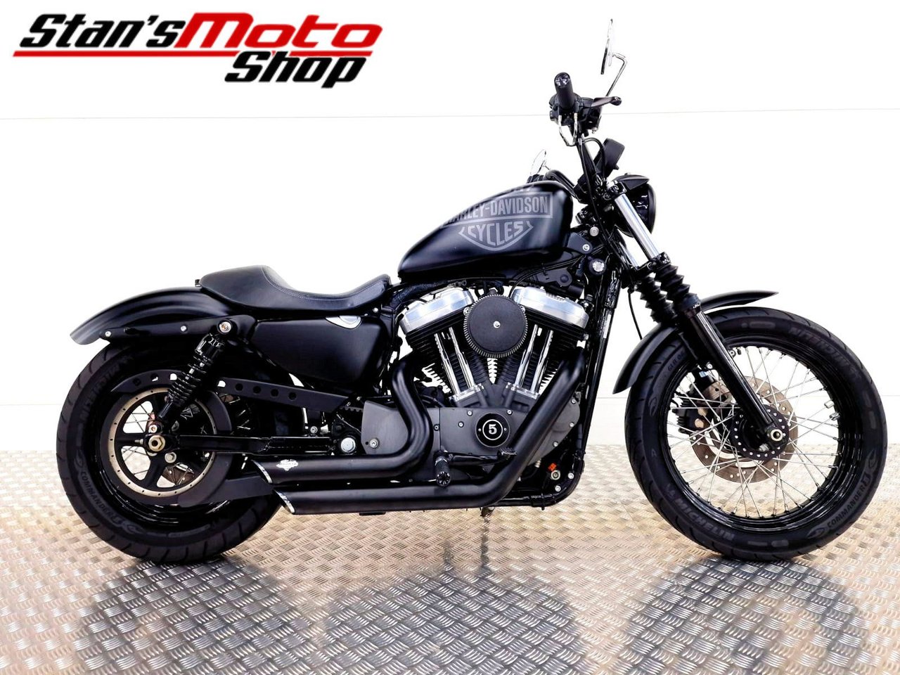 Harley-Davidson Sportster XL1...