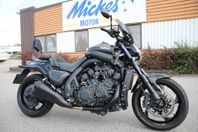 Yamaha Vmax 1700 ABS 200 hk  - vassast hot rod på två hjul!