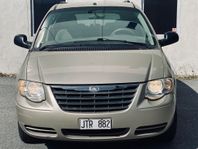 Chrysler Town & Country Handikappsanpassad LWB 3.3 V6