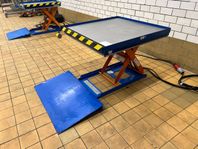 Hydrauliskt Lyftbord med ramp märke Edmo 100 kg.