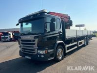 Kranbil Scania P370 långt flak