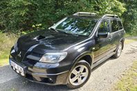 Mitsubishi Outlander 2.0 4WD Ny servad ny besiktad