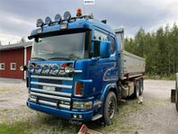 Tippbil Scania R164GB6x2NZ480 med plogfäste