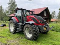 Traktor Valtra T154 Versu Se video