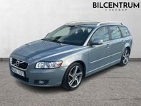 Volvo V50 D2 / Momentum / Dragkrok / Skinnklädsel