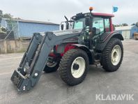 Traktor Valtra N141 med lastare