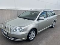 Toyota Avensis Kombi 2.0 / Vinterhjul, BES