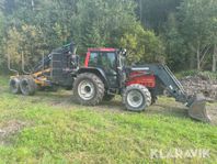 Traktor Valtra Valmet 6650 med Timmerkärra Mo