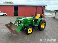 Traktor John Deere 3036E