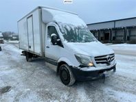 Skåpbil Mercedes Benz Sprinter med bakgavellyft