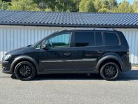 Volkswagen CrossTouran 2.0 TDI Cross 7 sitsig Nybesiktigad