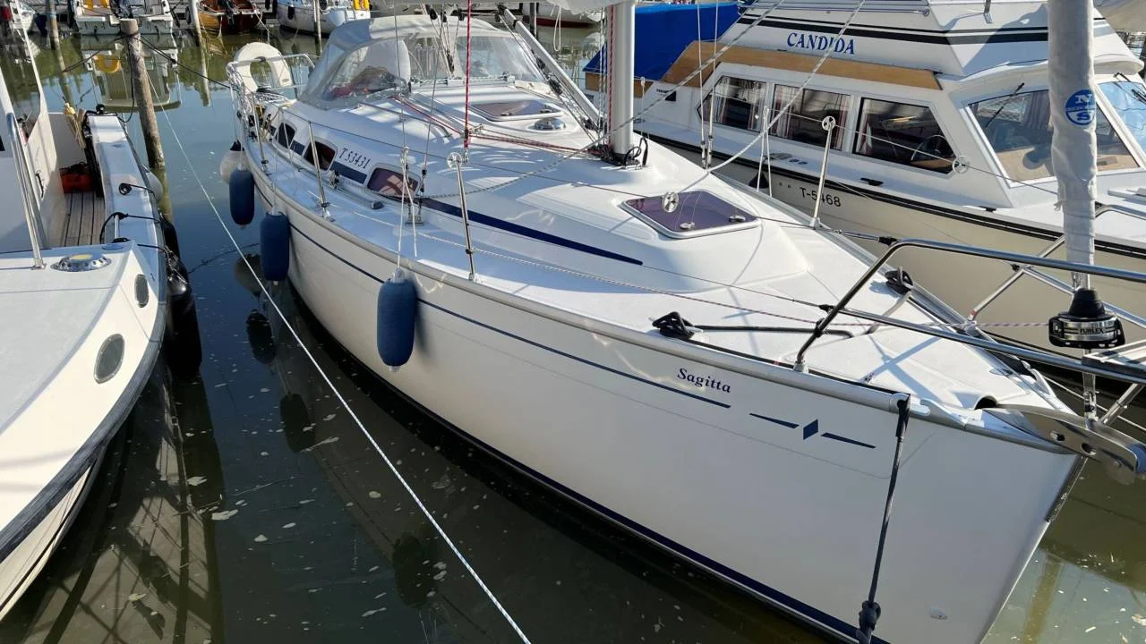 Bavaria 30 Cruiser -06 image